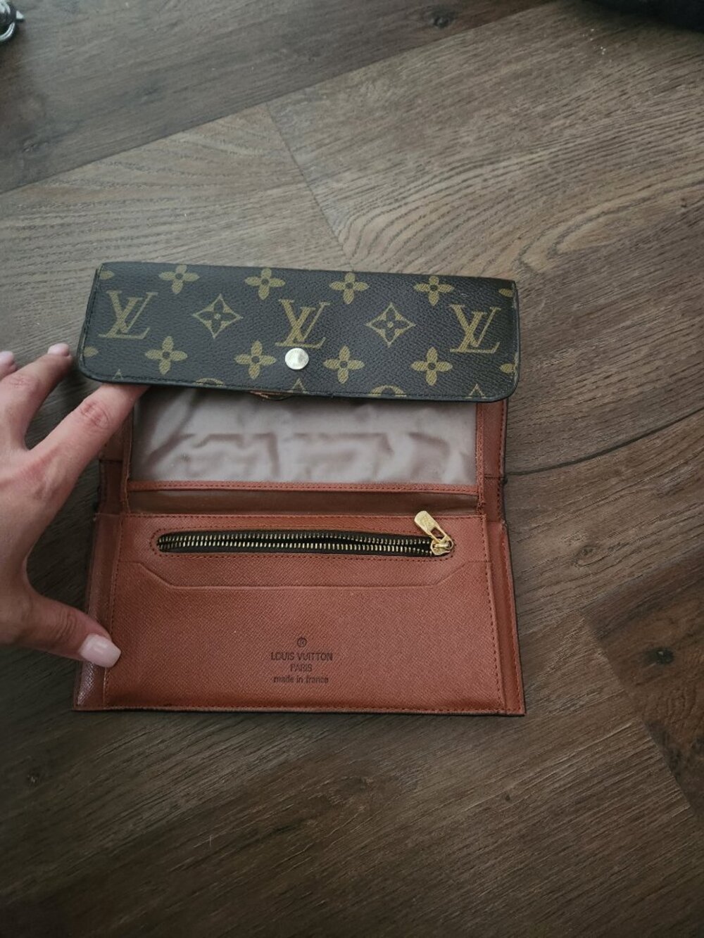 Louis Vuitton Trifold Wallet - Picture 3 of 4